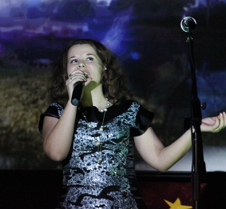 Гран-при районного конкурса "Песня года 2012" завоевала Юлия Беспалова