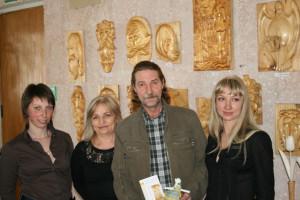 Эти разные, разные лица... Выставка работ резьбы по дереву А. Ефименко открылась в районном краеведческом музее