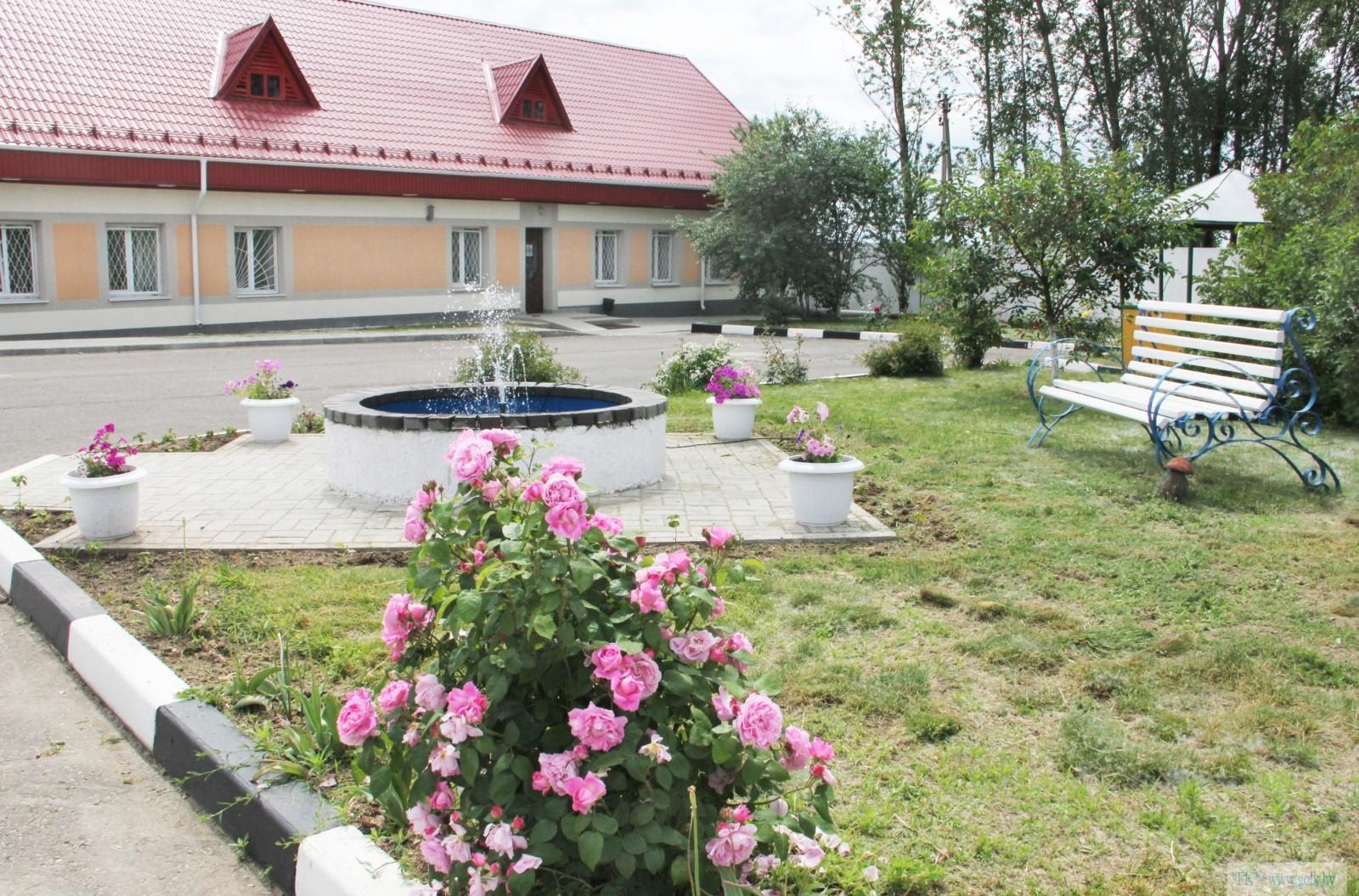 В Костюковичах в районе газоснабжения со вкусом благоустроена территория (+ фото)