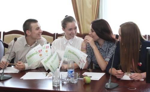 На снимке: во время обсуждения команда "Добрае Сердце".Фото Олега Фойницкого, БелТА.