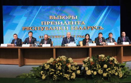 На снимке: во время пресс-конференции.Фото Геннадия Жинкова, БелТА.