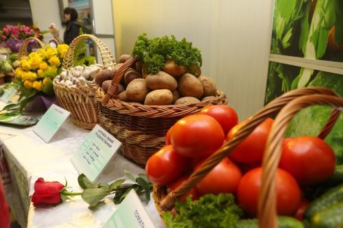 На снимке: на выставке овощной продукции.Фото Оксаны Манчук, БелТА.
