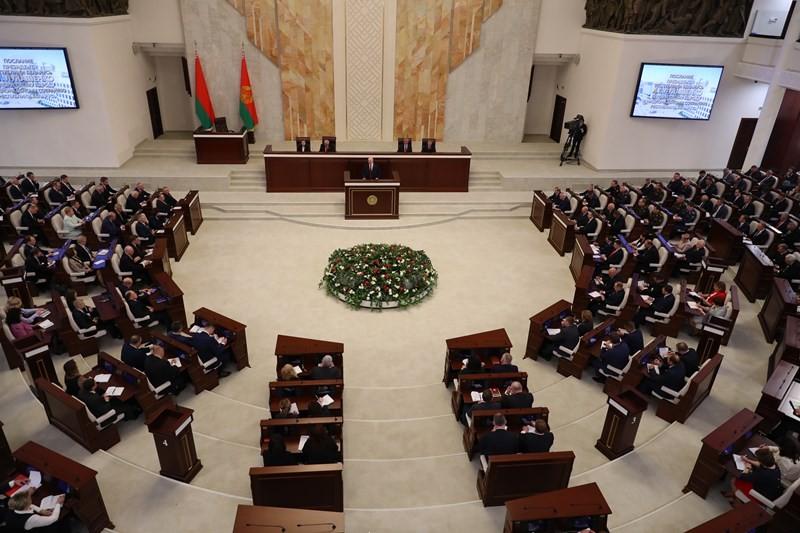 Лукашенко обратился с ежегодным Посланием к народу и парламенту
