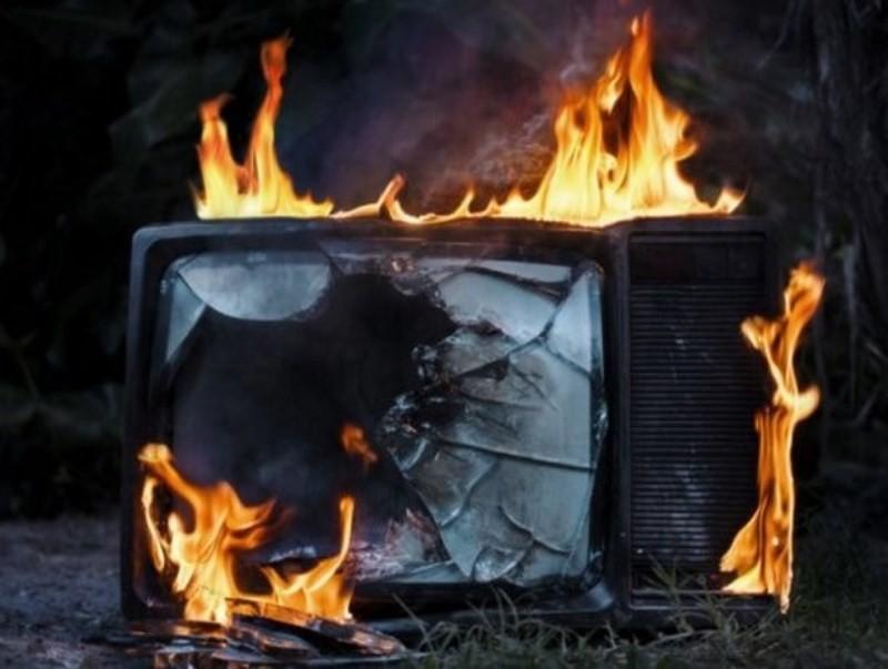 ЧП: Телевизор стал причиной пожара в частном доме в Костюковичах