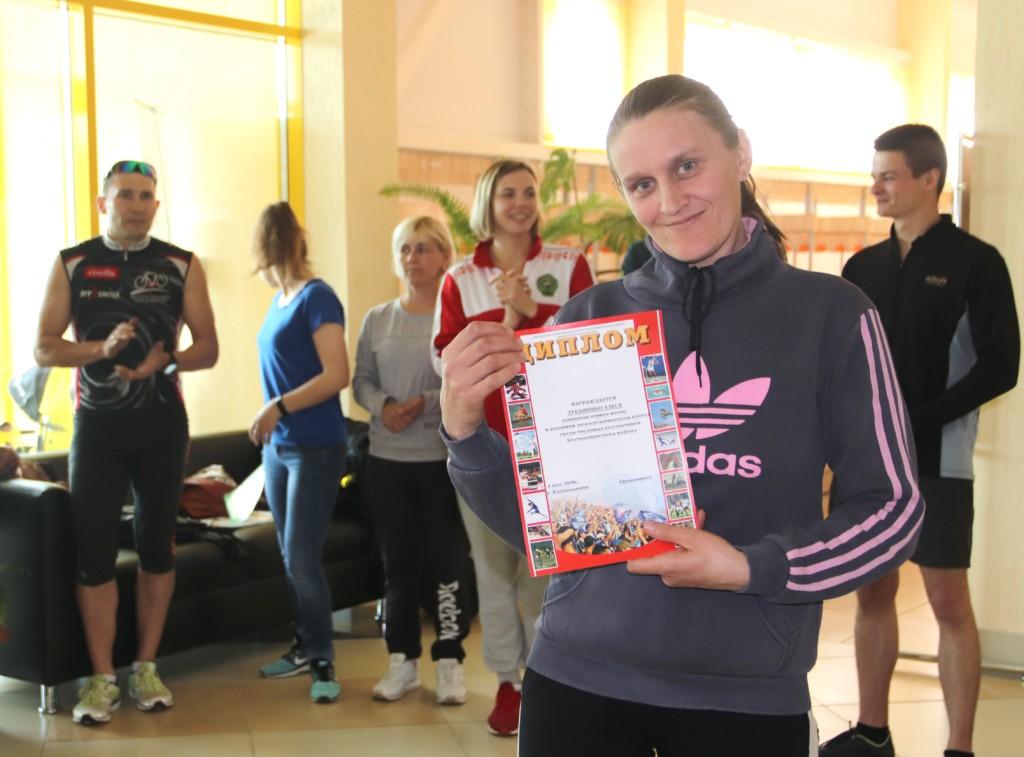 Бегом за победой: В Костюковичах трудовые коллективы приняли участие в весеннем легкоатлетическом кроссе (фото)
