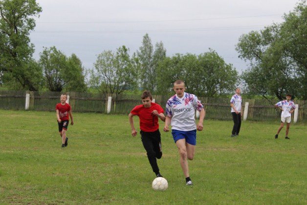 В Костюковичском районе проходит первенство района среди команд сельсоветов по мини-футболу и волейболу (+ фото)