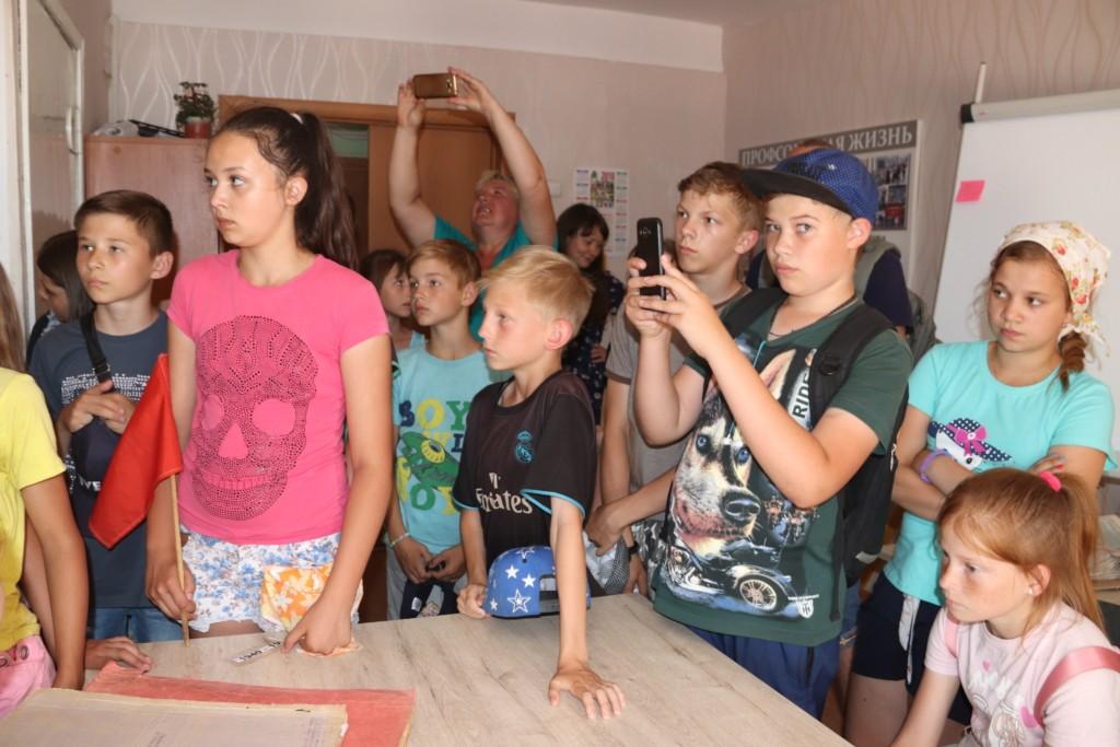 Дети из оздоровительного лагеря "Ромашка" побывали на экскурсии в редакции районной газеты (+фото)