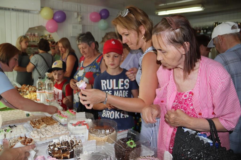 В Костюковичах открылся новый продовольственный магазин шаговой доступности "Домашний"