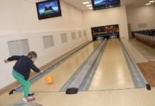Два в одном: День молодежи и открытие боулинга в Костюковичах