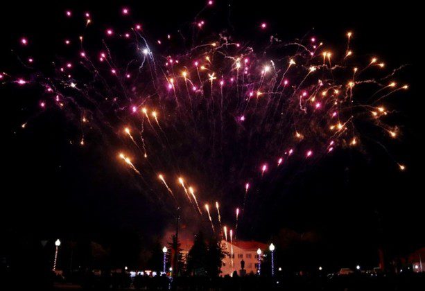 Праздничные песни и фейерверк: День независимости отпраздновали в Костюковичах