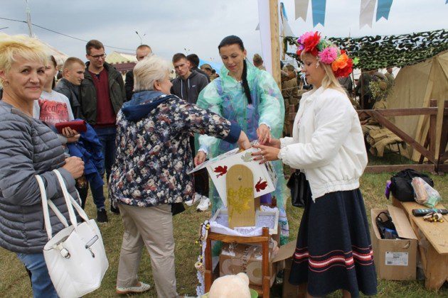 Передовиков агропромышленного комплекса Костюковичского района наградили на празднике "Купалье" в Александрии