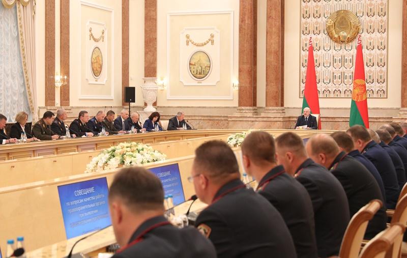 Тема недели: Лукашенко провел совещание с правоохранительным блоком