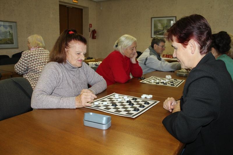 Шахматно-шашечный турнир среди ветеранов в Костюковичах (+ фото)