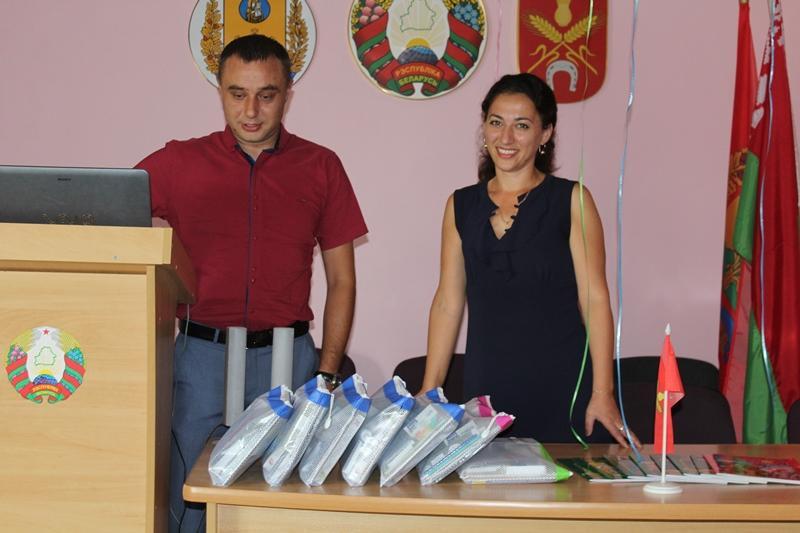 В УКПП «Костюковичский жилкоммунхоз» прошла благотворительная акция «Первый раз – в первый класс!»