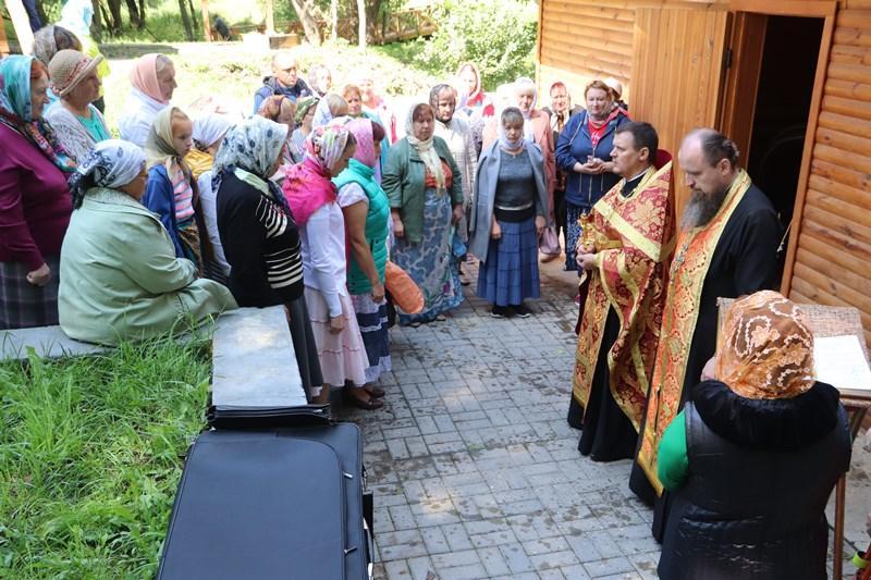 В Костюковичском районе состоялся водосвятный молебен (+ фото)