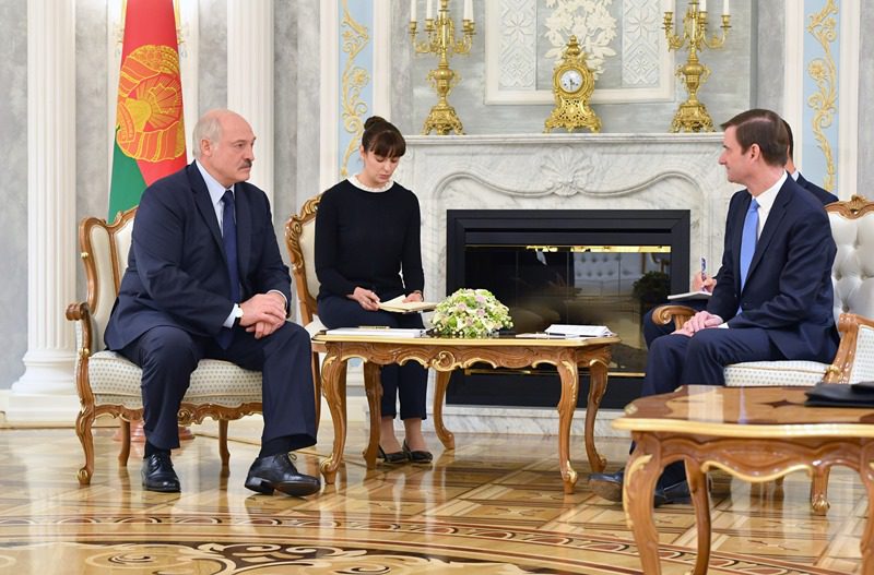 Тема недели: Встреча Президента Беларуси с замгоссекретаря США Дэвидом Хэйлом
