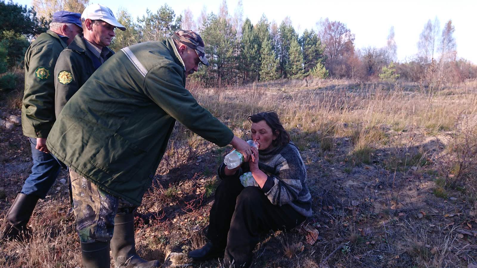 В Костюковичском районе потерявшуюся в лесу женщину нашли через пять дней