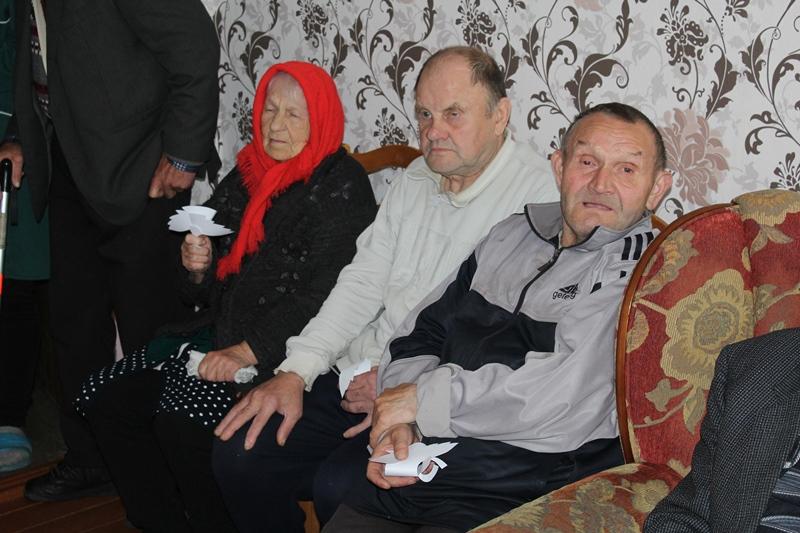 В Костюковичах отмечают День пожилого человека: Поздравляем с золотым возрастом пенсионеров