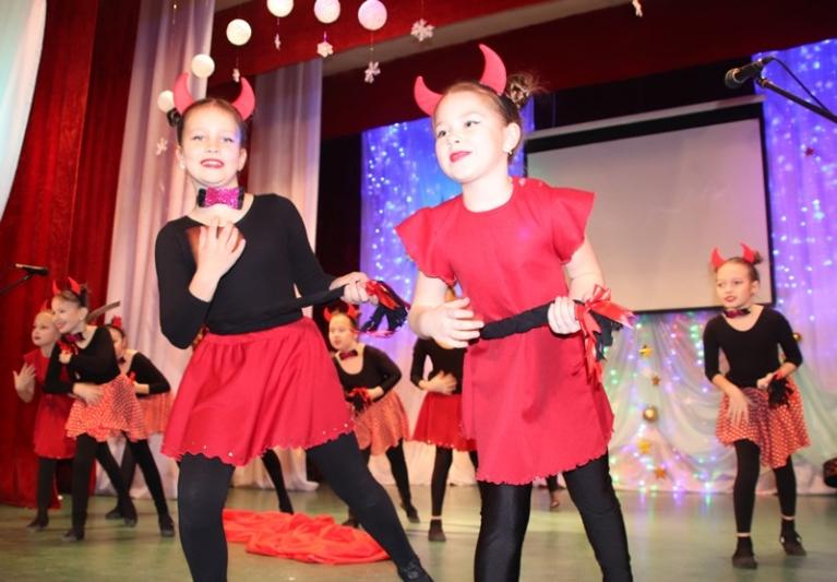 «Прыбяседскія зорачкі» зажгли в Костюковичах (+ фото) «Прыбяседскія зорачкі» зажгли в Костюковичах (+ фото)