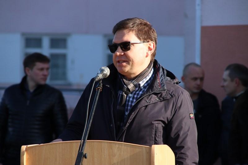 В Костюковичах открыли памятную доску в честь заслуженного врача Василия Казакова