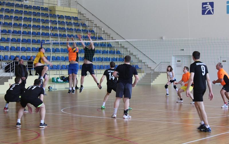 Смотрите, как соревновались в турнире по волейболу команды юго-востока Могилевской области в Костюковичах