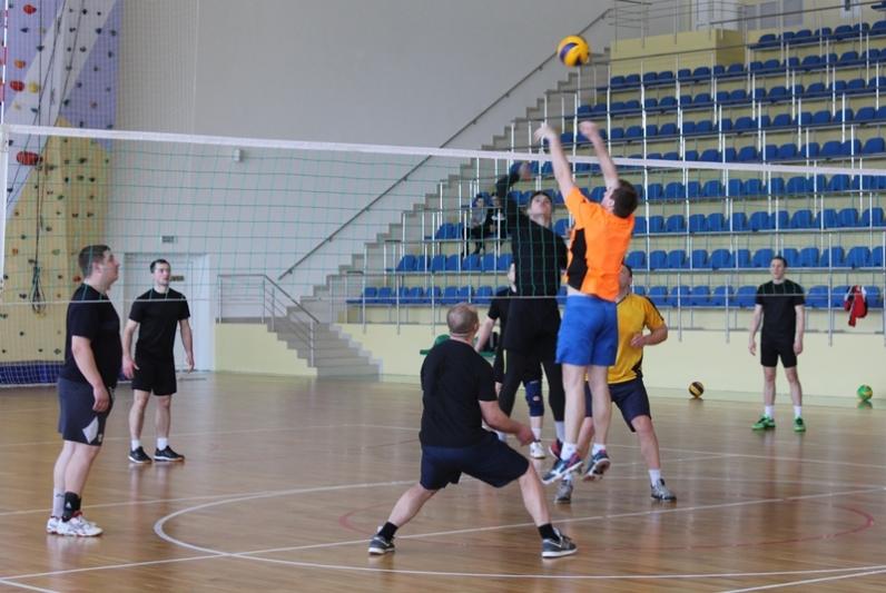 Смотрите, как соревновались в турнире по волейболу команды юго-востока Могилевской области в Костюковичах