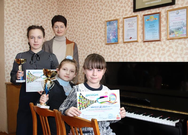 Воспитанники Костюковичской детской школы искусств стали победителями в Международном конкурсе