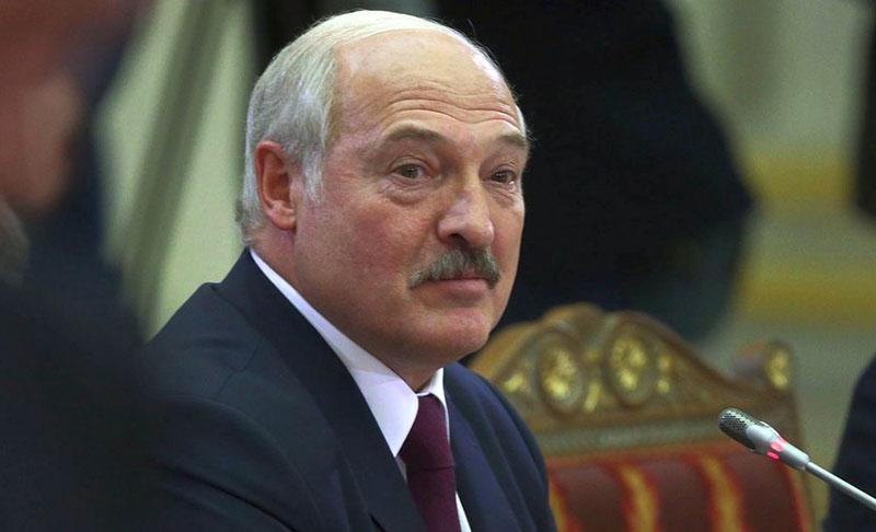 "Все хотят укусить Беларусь" - Лукашенко прокомментировал критику подходов к борьбе с коронавирусом