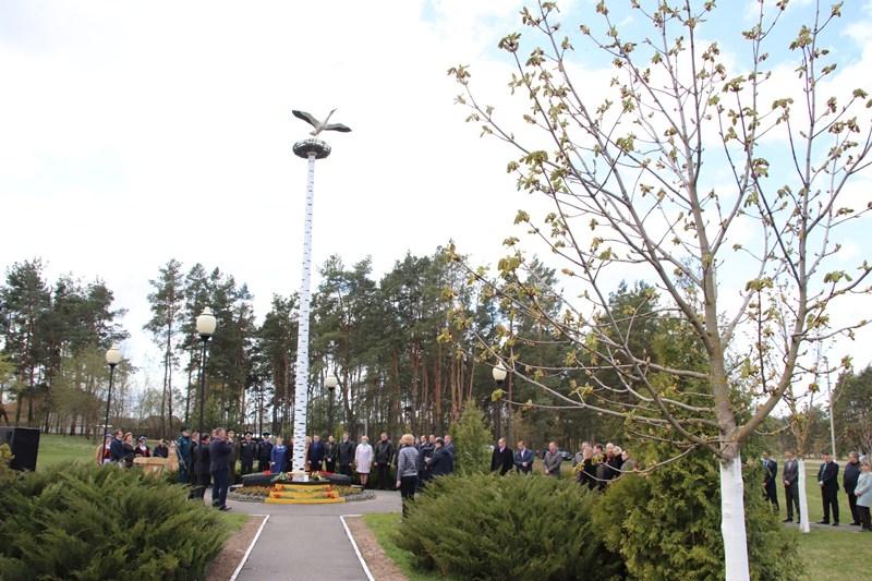 Леонид Заяц принял участие в памятном митинге, посвященном чернобыльской трагедии в Костюковичах