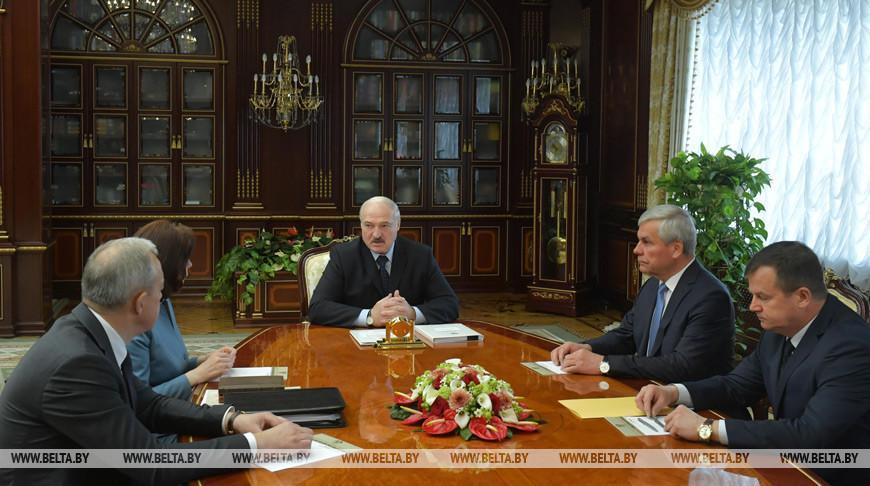 Лукашенко принял решение об отставке действующего состава правительства