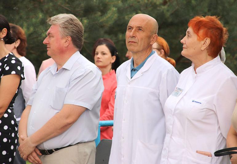 Руководство Костюковичского района поздравило медицинских работников с профессиональным праздником