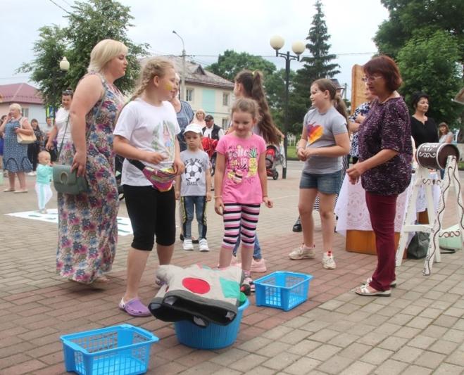 Фоторепортаж: День молодежи-2020 в Костюковичах