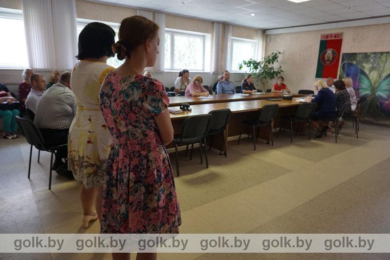 В Костюковичах на заседании Координационного совета учили жизни горе-родителей