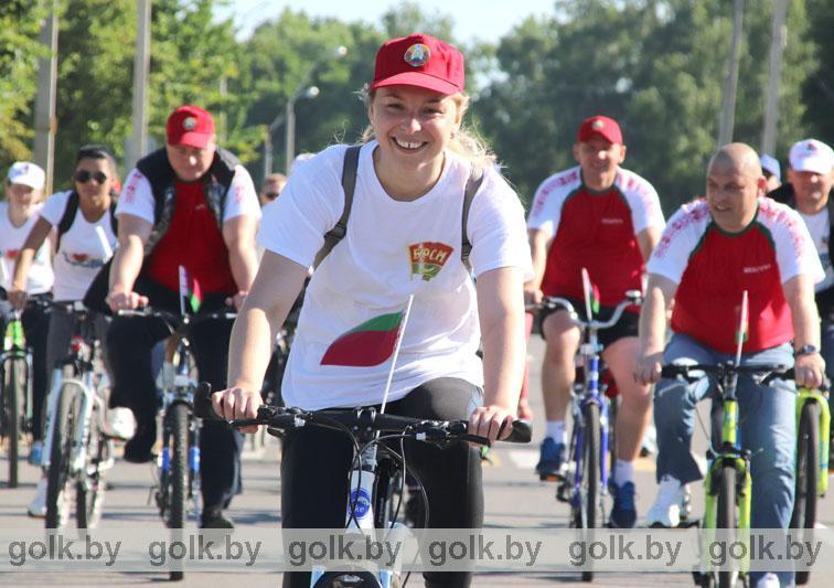 В Костюковичском районе около 50 человек приняли участие в велопробеге в честь Дня Независимости Республики Беларусь
