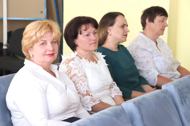 В Костюковичах районная власть поздравила работников налоговых органов с профессиональным праздником