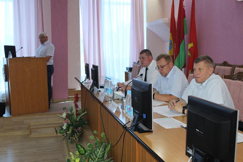 Более 60 специалистов приняли участие в областном семинаре-совещании по сельскому хозяйству в Костюковичском районе