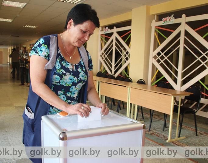 Сегодня в Костюковичском районе открылись участки для досрочного голосования