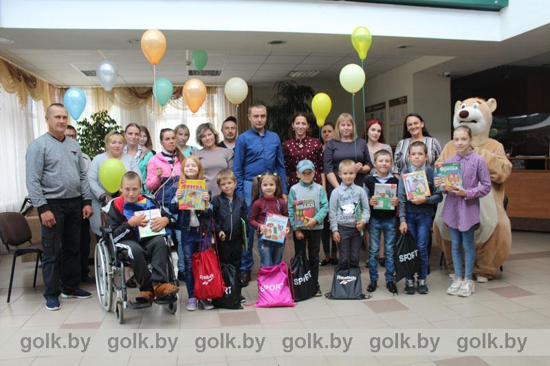 Костюковичский жилкомунхоз оказал помощь детям своих работников