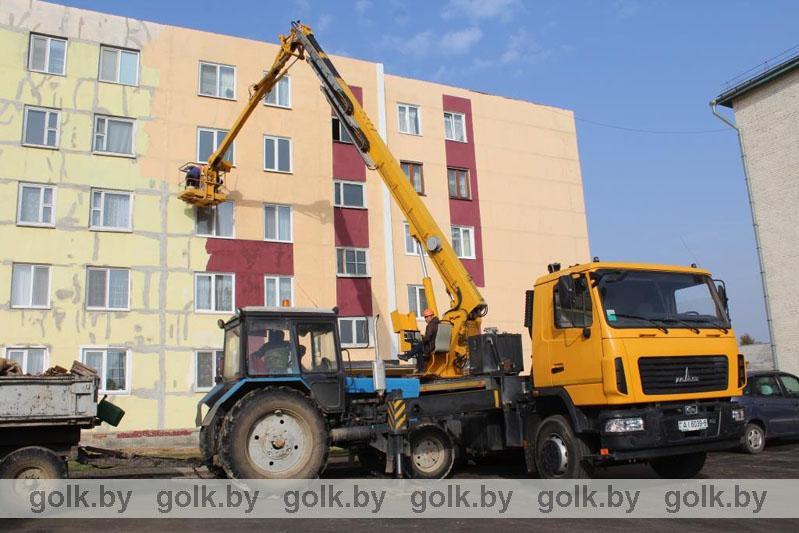 Жильцы дома № 15 по улице Зиньковича дождались капитального ремонта своей пятиэтажки