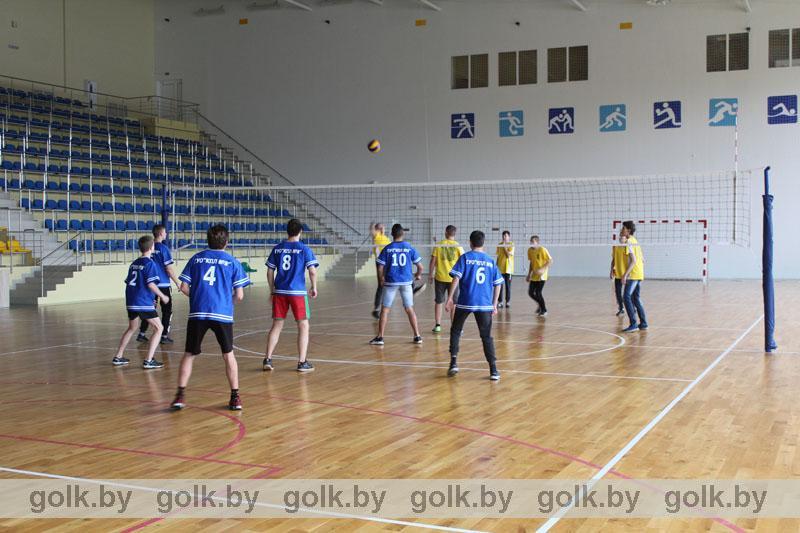 В ФОЦе прошли соревнования по волейболу среди учащихся Костюковичского профессионального лицея №8