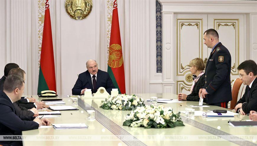 Лукашенко одобрил введение биометрических документов, но отдельные моменты поручено доработать