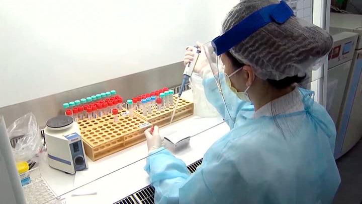 Британский штамм коронавируса выявили за неделю еще в семи странах