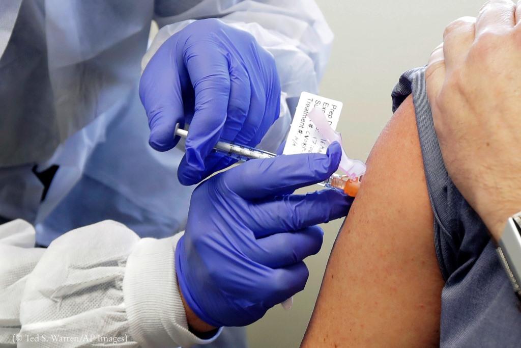 Каждый 50-й житель Земли уже вакцинирован от коронавируса