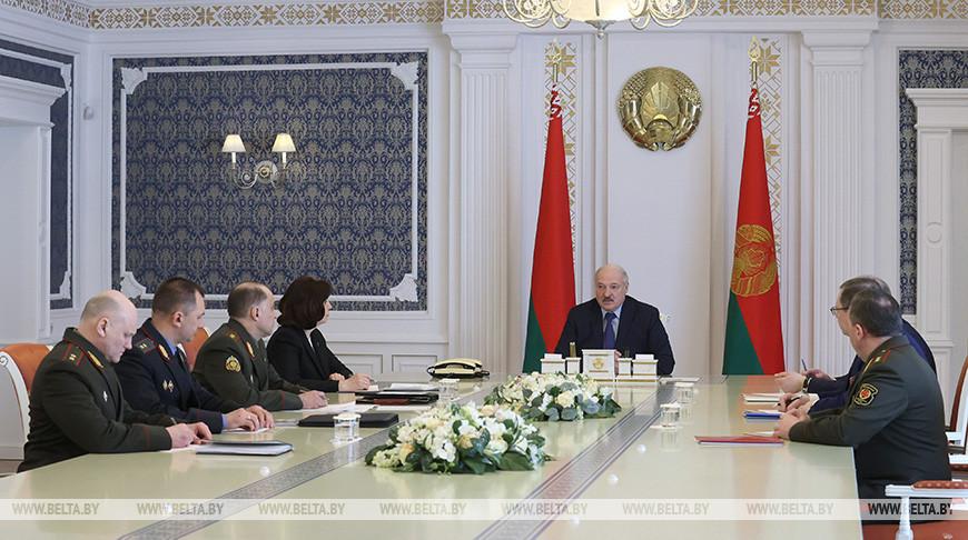 Лукашенко подчеркивает важность обеспечить спокойную и безопасную жизнь граждан