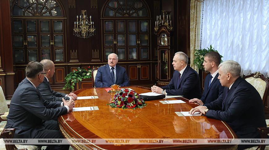 Лукашенко - милиции: церемониться мы особо не должны, защищая интересы миллионов наших людей