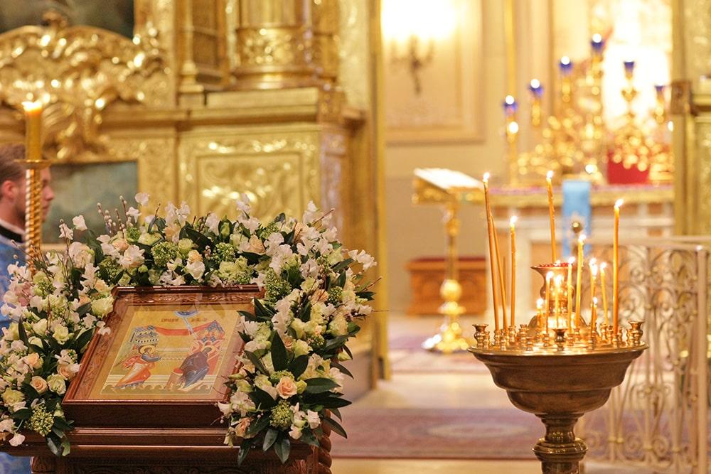 Православные верующие сегодня празднуют Благовещение Пресвятой Богородицы