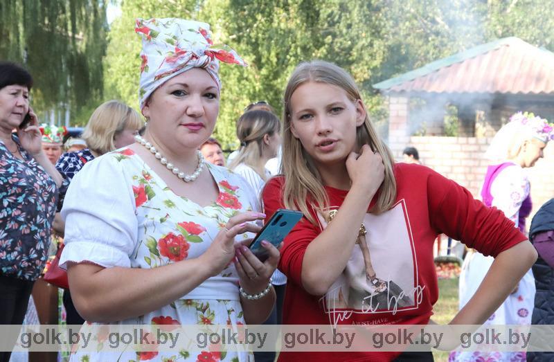 Яблочный Спас отпраздновали в Костюковичском районе. Фото. Видео