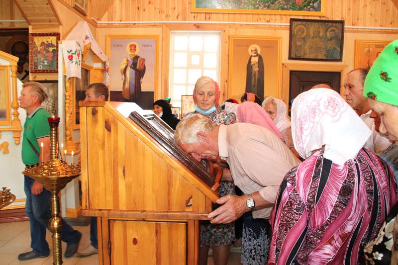 Богослужение в честь Святой Равноапостольной Марии Магдалины прошло в Костюковичах
