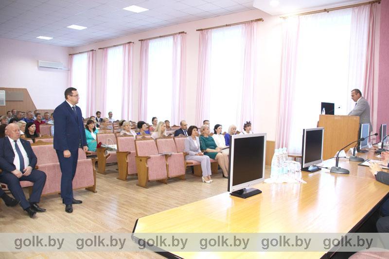 Генерального директора БЦЗ представили в Костюковичском райисполкоме. Фото
