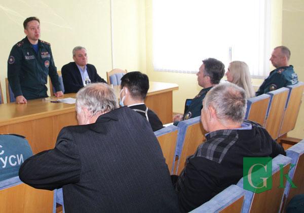 Профилактическая беседа с работниками Костюковичского РОЧС прошла в рамках мероприятия «Дойти до каждого»
